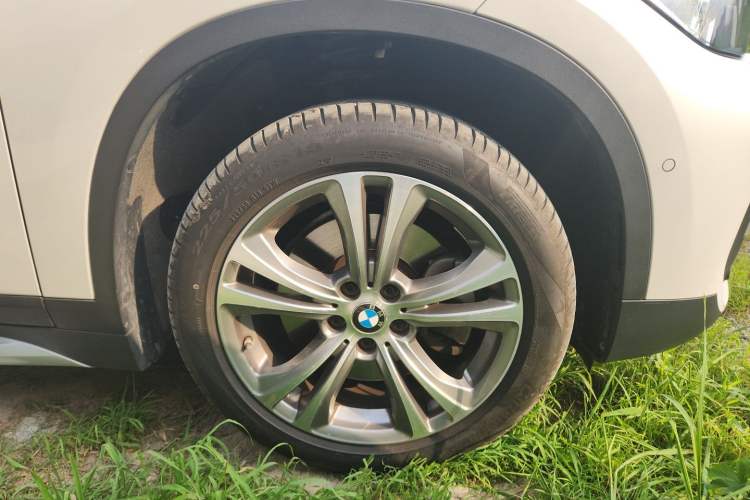 Used BMW X1 New Energy 2020 xDrive30Le Premium Edition Right Front Wheel Hub