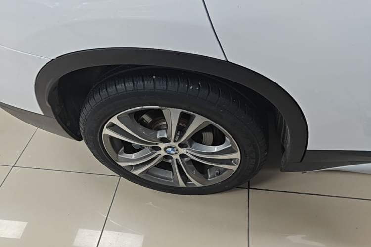 Used BMW X1 New Energy 2020 xDrive30Le Premium Edition Right Rear Wheel Hub