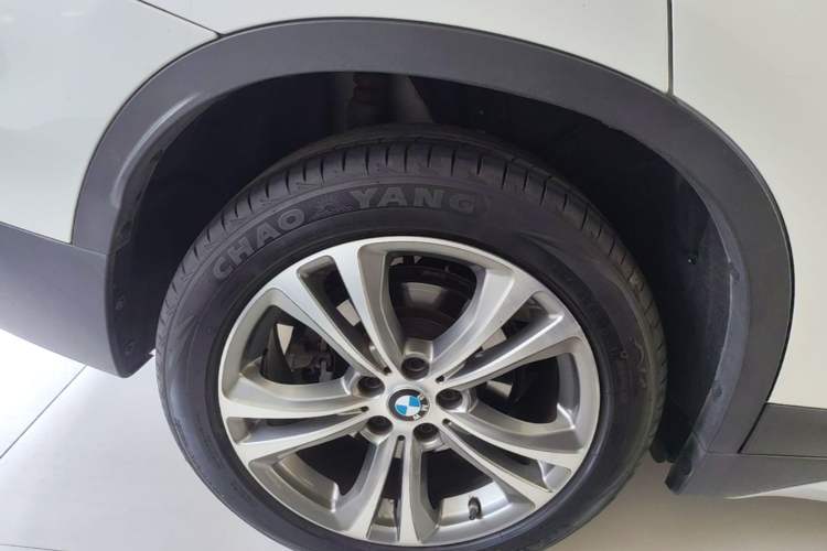 Used BMW X1 New Energy 2020 xDrive30Le Premium Edition Right Rear Wheel Hub