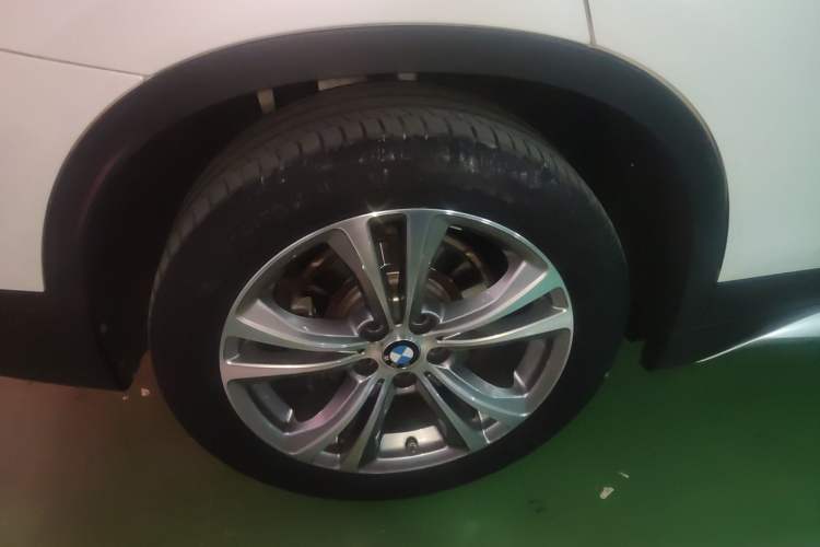 Used BMW X1 New Energy 2020 xDrive30Le Premium Edition Right Rear Wheel Hub