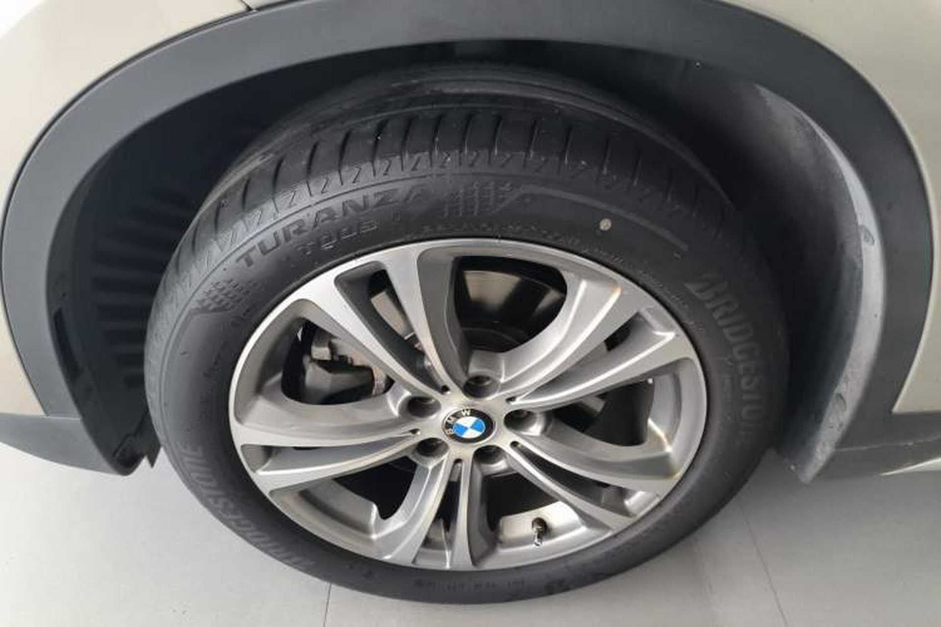 Used BMW X1 New Energy 2021 xDrive30Le Premium Edition Left Front Wheel Hub