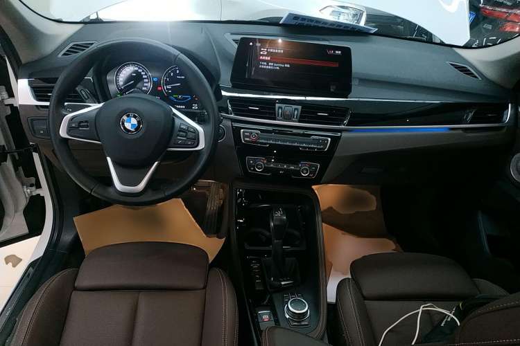 Used BMW X1 New Energy 2021 xDrive30Le Premium Edition Center Console