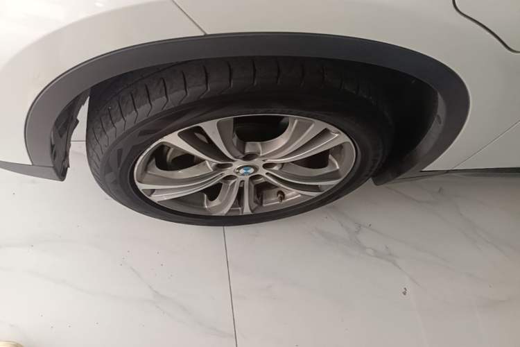 Used BMW X1 New Energy 2021 xDrive30Le Premium Edition Left Front Wheel Hub