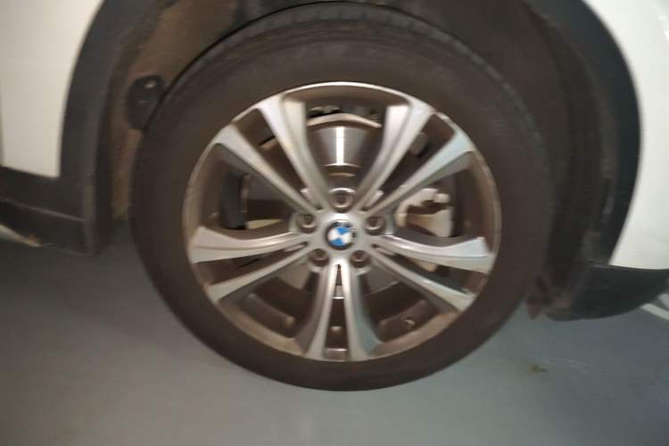 Used BMW X1 New Energy 2021 xDrive30Le Premium Edition Right Front Wheel Hub