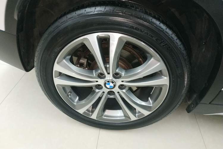 Used BMW X1 New Energy 2021 xDrive30Le Premium Edition Right Rear Wheel Hub