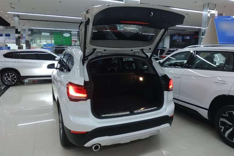 Used BMW X1 New Energy 2021 xDrive30Le Premium Edition Trunk