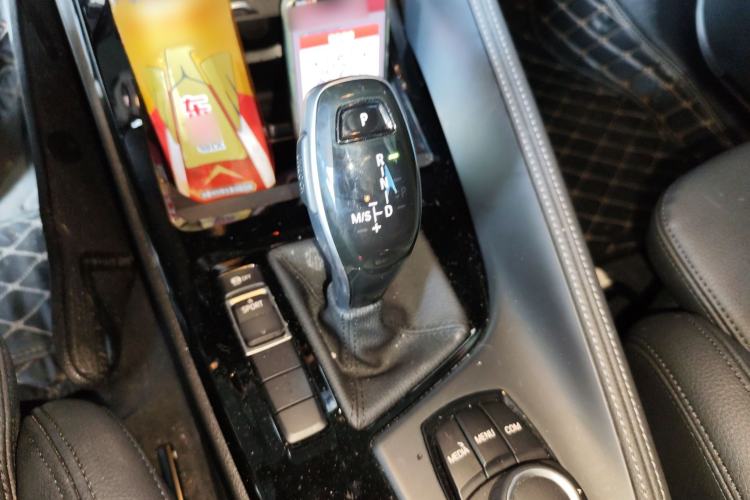Used BMW X2 2019 sDrive20i M Sport Package China VI Emission Standard Gear Lever