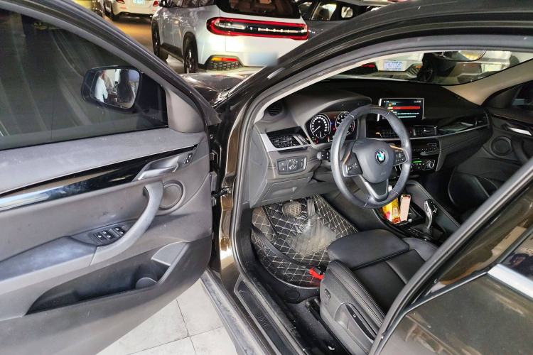 Used BMW X2 2019 sDrive20i M Sport Package China VI Emission Standard Interior 3