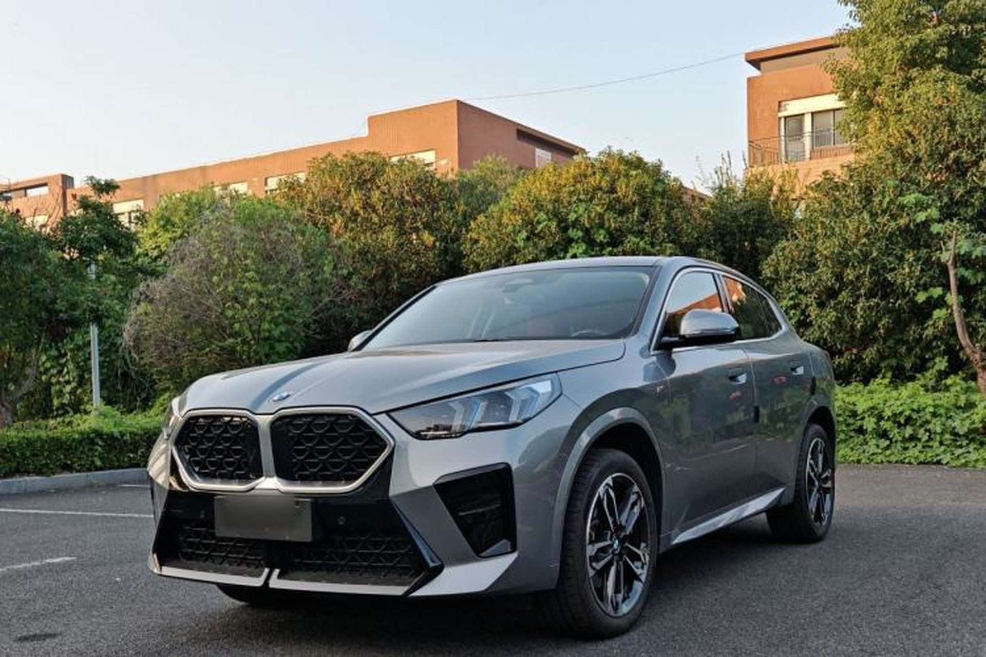 Used BMW X2 2024 sDrive25i M Sport Package Front Left 45 Deg