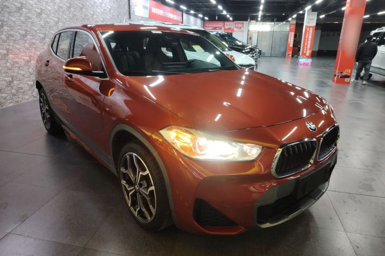 Used BMW X2 2020 sDrive25i Luxury M Sport Package Front Right 45 Deg
