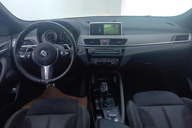 Used BMW X2 2018 sDrive25i Luxury Model with M Off-Road Package China V Emission Standard Center Console