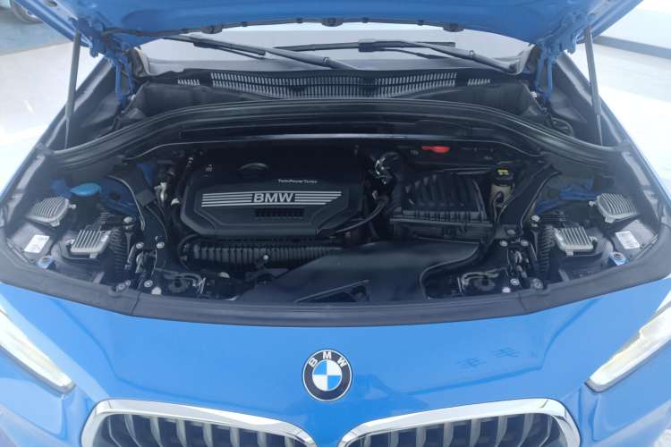 Used BMW X2 2018 sDrive25i Luxury Model with M Off-Road Package China V Emission Standard Engine Bay