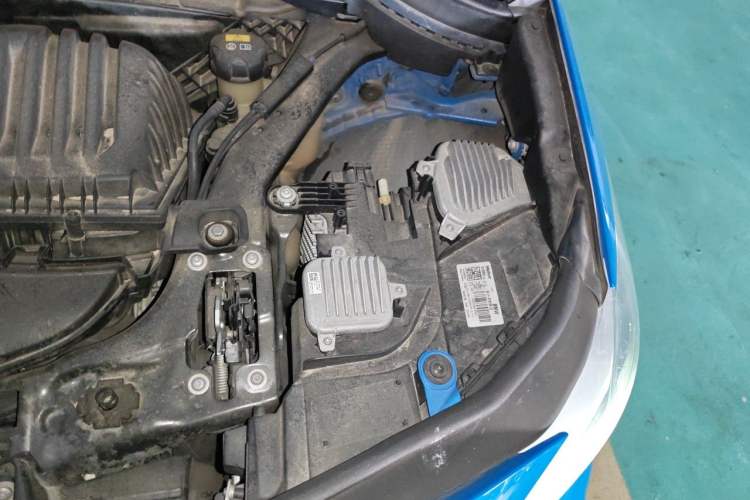 Used BMW X2 2018 sDrive25i Leading Model M Sport Package China V Engine Bay Left