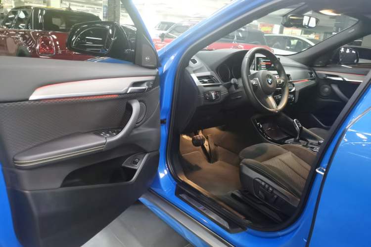 Used BMW X2 2018 sDrive25i Luxury Model with M Off-Road Package China V Emission Standard Interior 2