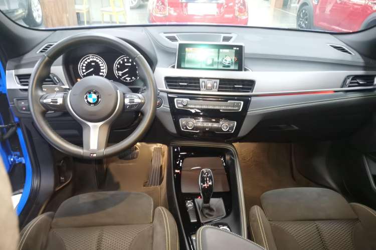 Used BMW X2 2018 sDrive25i Luxury Model with M Off-Road Package China V Emission Standard Interior 3