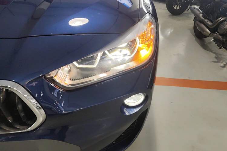 Used BMW X2 2018 sDrive25i Leading Model M Sport Package China V Left Front Headlight