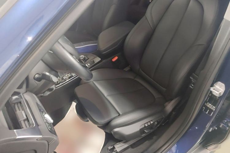 Used BMW X2 2018 sDrive25i Leading Model M Sport Package China V Left Front Seat
