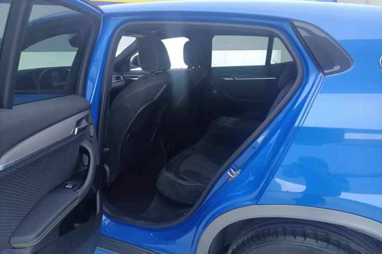 Used BMW X2 2018 sDrive25i Luxury Model with M Off-Road Package China V Emission Standard Left Rear Seat