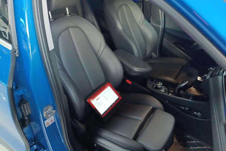 Used BMW X2 2018 sDrive25i Leading Model M Sport Package China V Right Front Seat