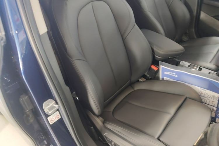 Used BMW X2 2018 sDrive25i Leading Model M Sport Package China V Right Front Seat