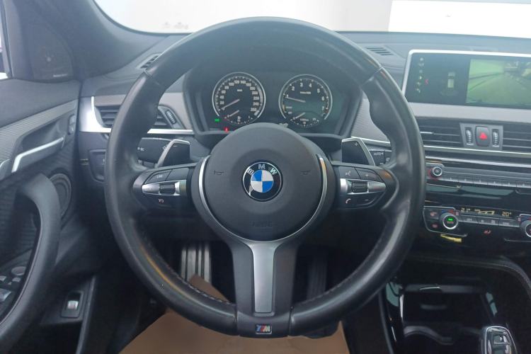 Used BMW X2 2018 sDrive25i Luxury Model with M Off-Road Package China V Emission Standard Steering Wheel