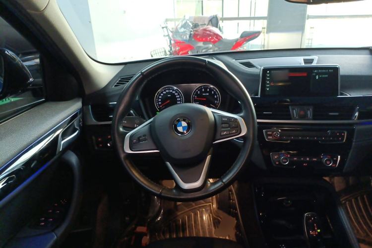 Used BMW X2 2018 sDrive25i Leading Model M Sport Package China V Steering Wheel