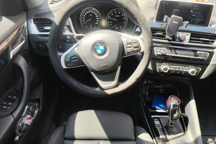 Used BMW X2 2018 sDrive20i M Sport Package China V Emission Standard Steering Wheel