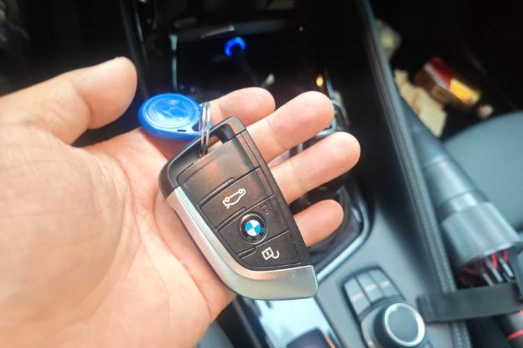 Used BMW X2 2018 sDrive20i M Sport Package China V Emission Standard Vehicle Key
