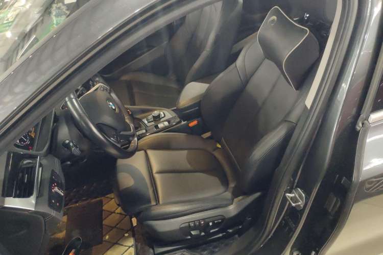Used BMW X2 2018 sDrive25i Leading Model M Sport Package China V Left Front Seat