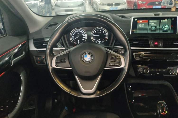 Used BMW X2 2018 sDrive25i Leading Model M Sport Package China V Steering Wheel