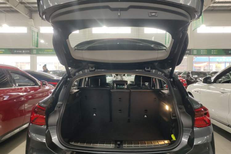 Used BMW X2 2018 sDrive25i Leading Model M Sport Package China V Trunk