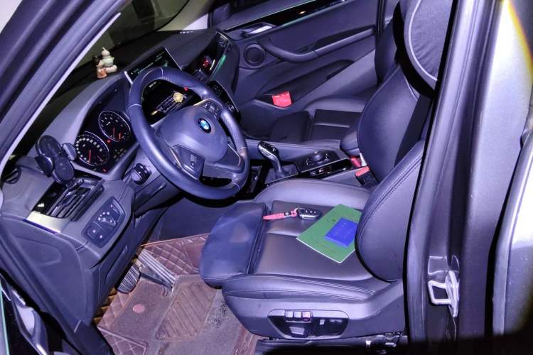 Used BMW X2 2018 sDrive25i Leading Model M Sport Package China V Left Front Seat