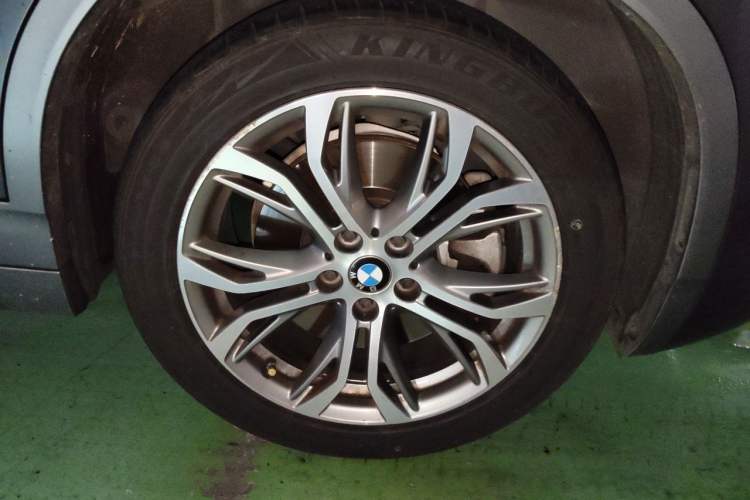 Used BMW X2 2018 sDrive25i Leading Model M Sport Package China V Right Front Wheel Hub