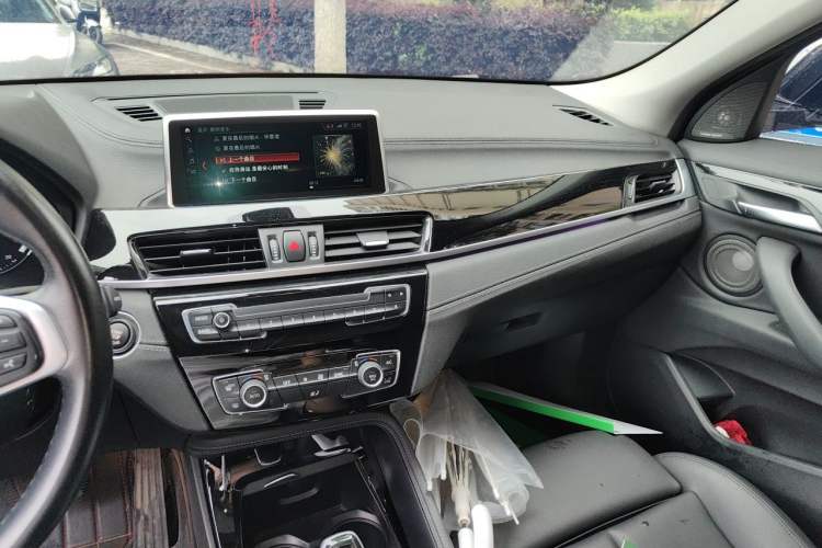 Used BMW X2 2018 sDrive25i Leading Model M Sport Package China V Audio And AC Panel