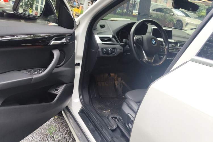 Used BMW X2 2018 sDrive25i Leading Model M Sport Package China V Driver Seat