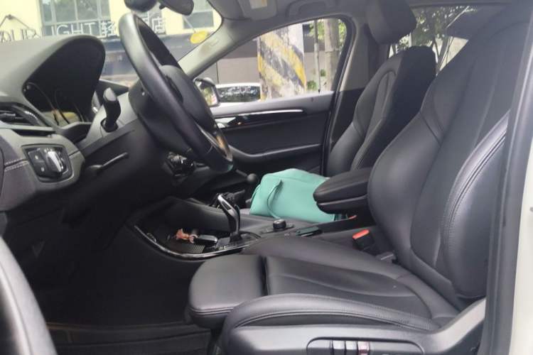 Used BMW X2 2018 sDrive25i Leading Model M Sport Package China V Left Front Seat
