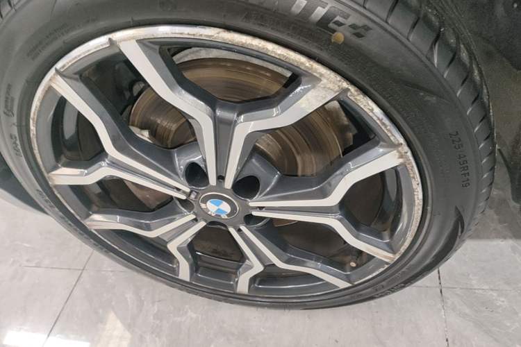 Used BMW X2 2018 sDrive25i Luxury M Sport Package China V Emission Standard Left Front Wheel Hub