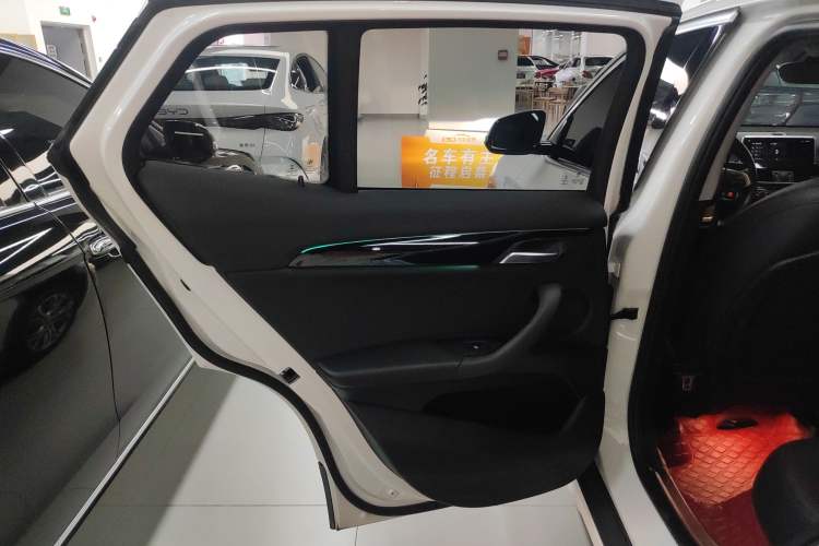 Used BMW X2 2018 sDrive25i Leading Model M Sport Package China V Left Rear Door Interior