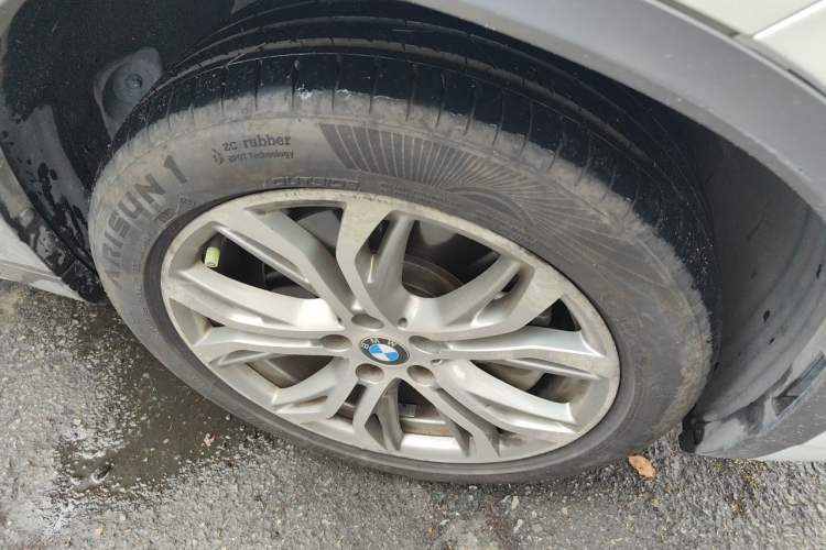 Used BMW X2 2018 sDrive25i Leading Model M Sport Package China V Right Front Wheel Hub