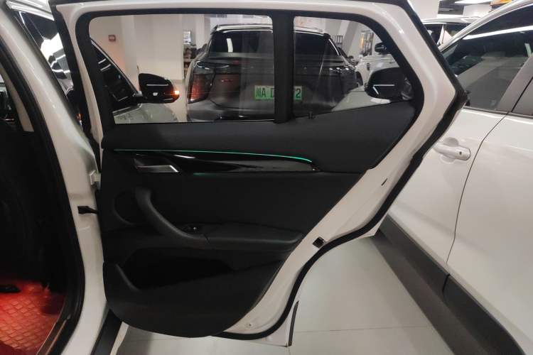 Used BMW X2 2018 sDrive25i Leading Model M Sport Package China V Right Rear Door Interior