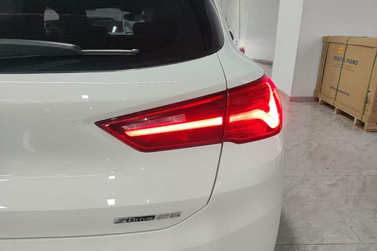 Used BMW X2 2018 sDrive25i Luxury M Sport Package China V Emission Standard Right Rear Taillight