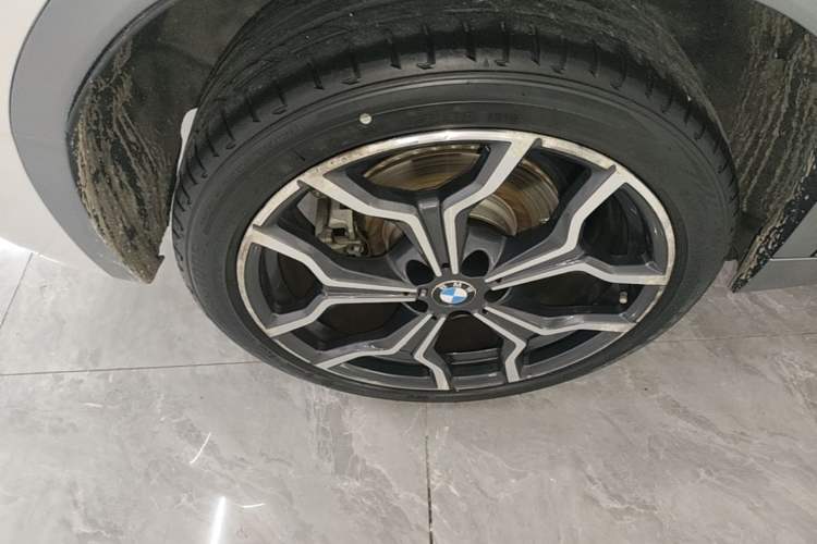 Used BMW X2 2018 sDrive25i Luxury M Sport Package China V Emission Standard Right Rear Wheel Hub