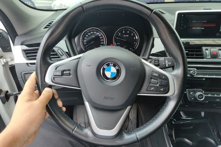 Used BMW X2 2018 sDrive25i Leading Model M Sport Package China V Steering Wheel
