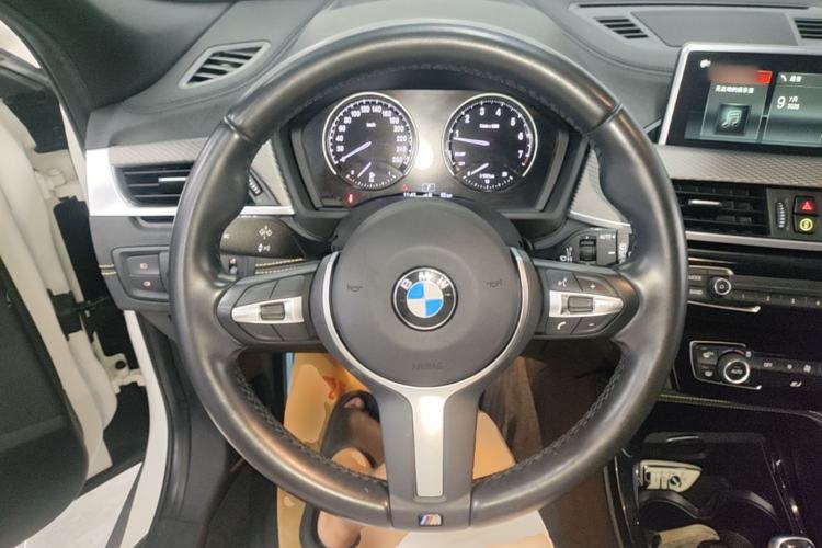 Used BMW X2 2018 sDrive25i Luxury M Sport Package China V Emission Standard Steering Wheel