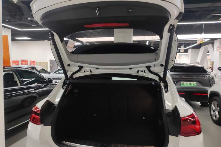 Used BMW X2 2018 sDrive25i Leading Model M Sport Package China V Trunk