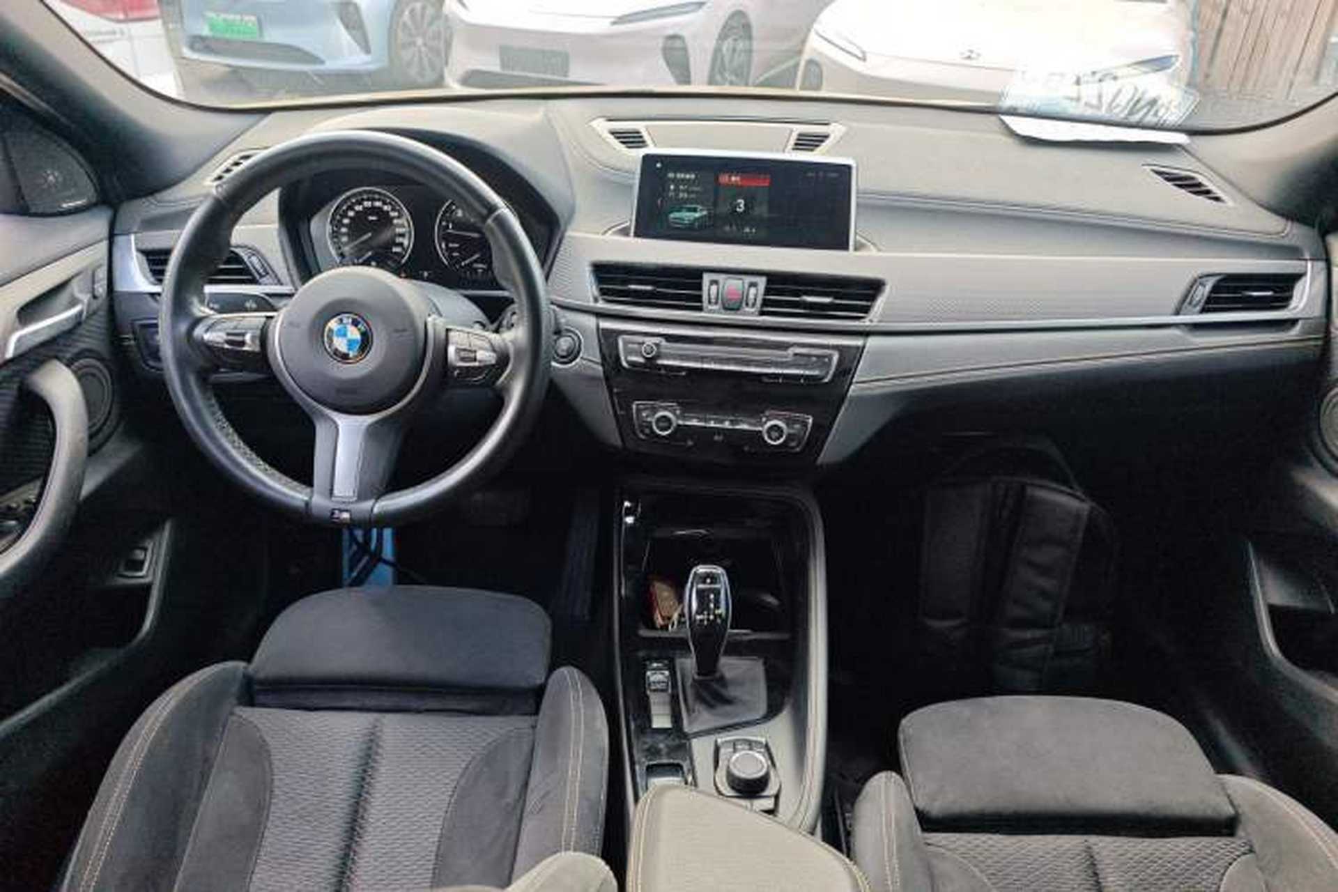 Used BMW X2 2018 sDrive25i Luxury Model with M Off-Road Package China V Emission Standard Center Console