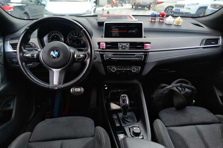 Used BMW X2 2018 sDrive25i Luxury Model with M Off-Road Package China V Emission Standard Center Console