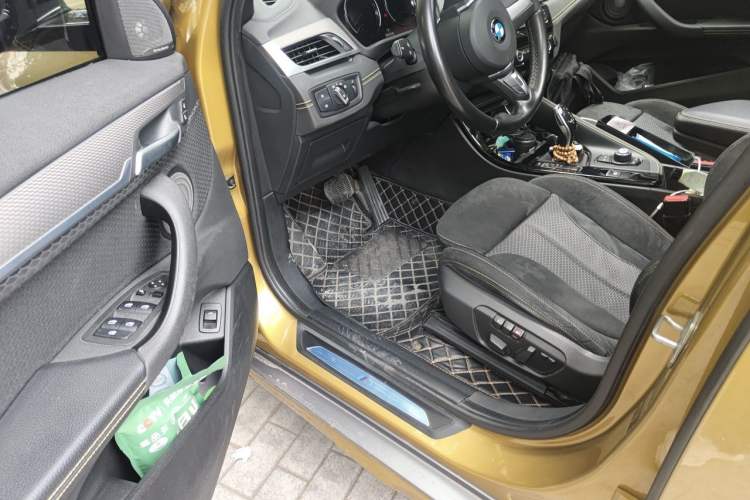 Used BMW X2 2018 sDrive25i Luxury M Sport Package China V Emission Standard Driver Seat
