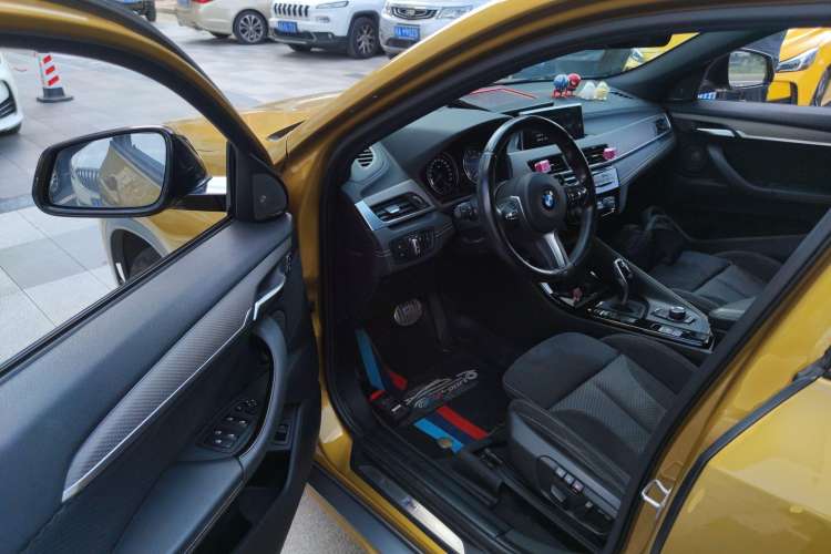 Used BMW X2 2018 sDrive25i Luxury Model with M Off-Road Package China V Emission Standard Driver Seat