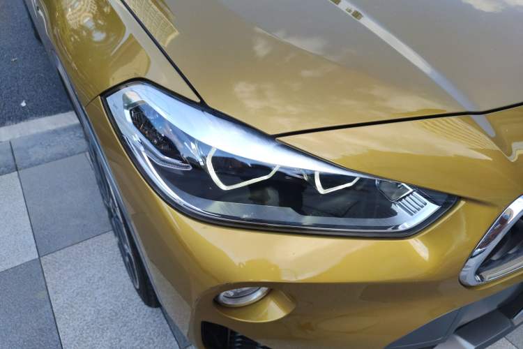 Used BMW X2 2018 sDrive25i Luxury Model with M Off-Road Package China V Emission Standard Right Front Headlight